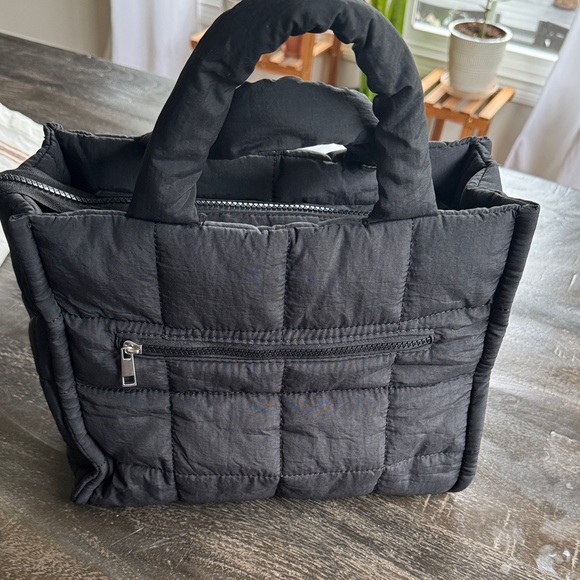 Black Quilted Tote Bag - Picture 2 of 3